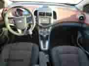 2016 Chevrolet Sonic LT с VIN 1G1JC5SH1G4180001, выставлен на аукционе Copart как лот 82733785 с пробегом 184 255 миль миль и Чистый • Clean title. История ставок и продаж доступна на DreamBid. Изображение 8.