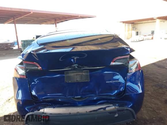 2023 Tesla Model Y Long Range с VIN 7SAYGDEE2PA135339, выставлен на аукционе IAAI как лот 43162574 с пробегом 13 900 миль миль и . История ставок и продаж доступна на DreamBid. Изображение 15.