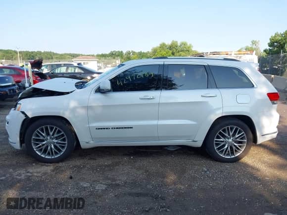 2018 Jeep Grand Cherokee Summit с VIN 1C4RJFJG2JC260323, выставлен на аукционе IAAI как лот 42972184 с пробегом 148 255 миль миль и . История ставок и продаж доступна на DreamBid. Изображение 15.