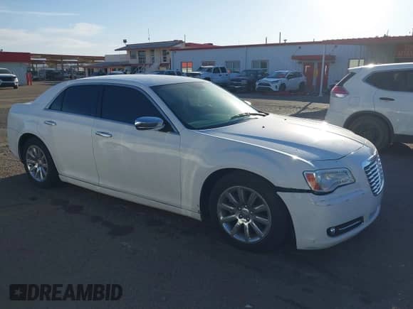 2012 Chrysler 300 Limited z VIN 2C3CCACGXCH165657, wystawiony jako IAAI lot #37773416 z przebiegiem 160 513 mil mil oraz . Historia ofert i sprzedaży dostępna na DreamBid. Obrazek 1.