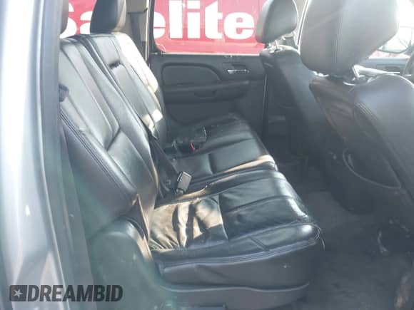 2012 Chevrolet Suburban LT с VIN 1GNSKJE78CR155918, выставлен на аукционе IAAI как лот 43443275 с пробегом 250 086 миль миль и . История ставок и продаж доступна на DreamBid. Изображение 8.