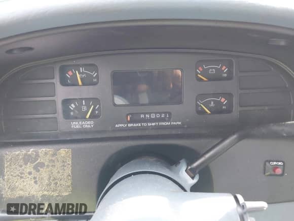 1996 Chevrolet Caprice 1SA Special Value с VIN 1G1BL52P3TR183328, выставлен на аукционе IAAI как лот 43535005 с пробегом Не указан миль и . История ставок и продаж доступна на DreamBid. Изображение 7.