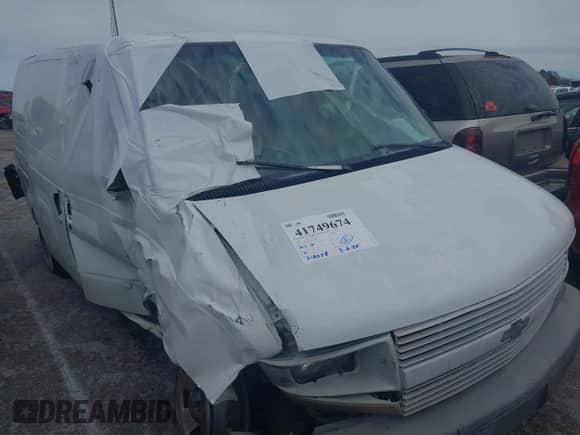 2001 Chevrolet Astro Cargo with VIN 1GCDM19W01B110362, listed as a IAAI auction lot 41749674 with 219,078 mi miles and . Bid and sale history available at DreamBid. Image 1.