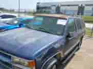 1998 Chevrolet Tahoe with VIN 1GNEK13R8WJ342578, listed as a IAAI auction lot 43236025 with 186,781 mi miles and . Bid and sale history available at DreamBid. Image 6.