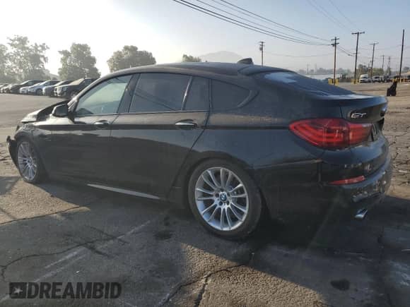 2017 BMW 5 Series 535i с VIN WBA5M2C54HG499169, выставлен на аукционе Copart как лот 66865915 с пробегом Не указан миль и На запчасти • Non repairable. История ставок и продаж доступна на DreamBid. Изображение 2.