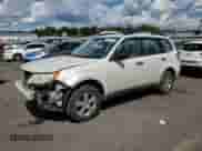 2013 Subaru Forester X z VIN JF2SHABC0DG424937, wystawiony jako Copart lot #70748745 z przebiegiem 149 471 mil mil oraz Szkoda całkowita • Salvage title. Historia ofert i sprzedaży dostępna na DreamBid. Obrazek 1.