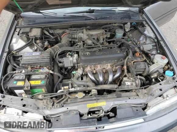 1990 Honda Accord EX z VIN JHMCB7563LC072616, wystawiony jako Copart lot #67892284 z przebiegiem 218 918 mil mil oraz Szkoda całkowita • Salvage title. Historia ofert i sprzedaży dostępna na DreamBid. Obrazek 13.