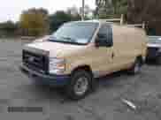2013 Ford Econoline Cargo Commercial z VIN 1FTNE2EW5DDB14509, wystawiony jako IAAI lot #43555227 z przebiegiem 206 302 mil mil oraz . Historia ofert i sprzedaży dostępna na DreamBid. Obrazek 2.