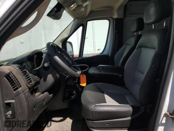 2025 Ram ProMaster Cargo Tradesman с VIN 3C6MRVJG3SE517634, выставлен на аукционе Copart как лот 66493295 с пробегом 17 351 миль миль и Чистый • Clean title. История ставок и продаж доступна на DreamBid. Изображение 7.
