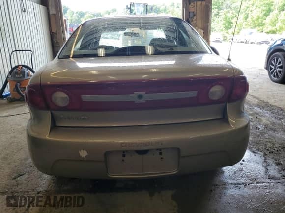 2003 Chevrolet Cavalier with VIN 1G1JC52F937210143, listed as a Copart auction lot 61801935 with 203,832 mi miles and Salvage title. Bid and sale history available at DreamBid. Image 6.