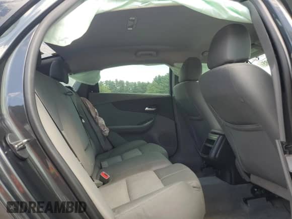 2015 Chevrolet Impala LS z VIN 2G11X5SL3F9168131, wystawiony jako Copart lot #70729985 z przebiegiem Nie podano mil oraz Czysty tytuł • Clean title. Historia ofert i sprzedaży dostępna na DreamBid. Obrazek 10.