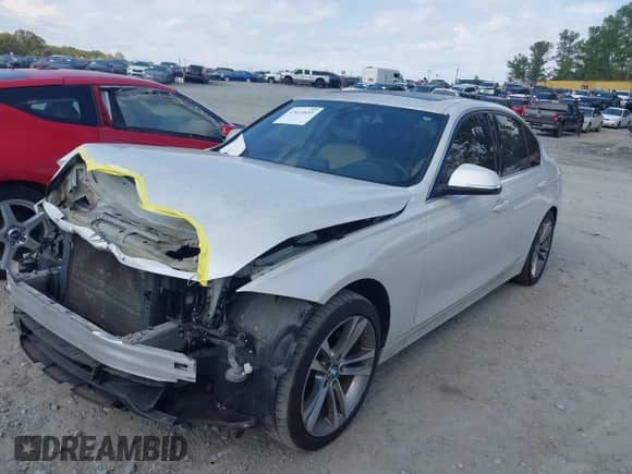 2018 BMW 3 Series 330i с VIN WBA8B9C50JEE81865, выставлен на аукционе IAAI как лот 43414655 с пробегом 89 591 миль миль и . История ставок и продаж доступна на DreamBid. Изображение 19.