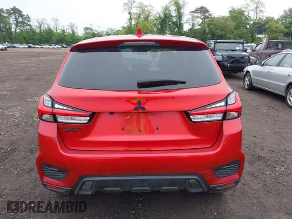 2021 Mitsubishi Outlander ES z VIN JA4APUAU6MU033599, wystawiony jako IAAI lot #42367650 z przebiegiem 20 565 mil mil oraz . Historia ofert i sprzedaży dostępna na DreamBid. Obrazek 16.