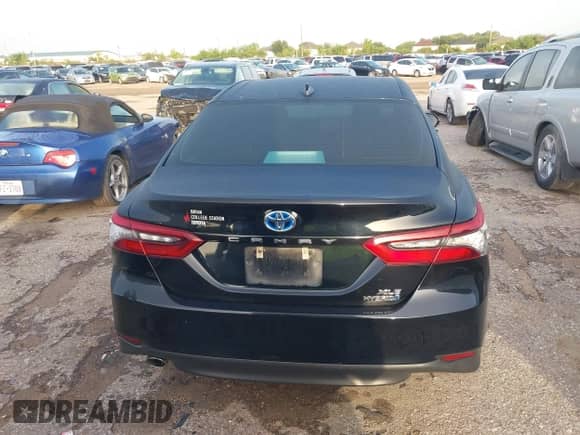 2021 Toyota Camry Hybrid XLE with VIN 4T1F31AK6MU547694, listed as a IAAI auction lot 42618333 with 18,489 mi miles and . Bid and sale history available at DreamBid. Image 16.