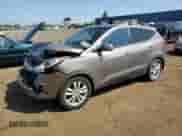 2011 Hyundai Tucson Limited z VIN KM8JU3ACXBU191663, wystawiony jako Copart lot #57287455 z przebiegiem 114 021 mil mil oraz Czysty tytuł • Clean title. Historia ofert i sprzedaży dostępna na DreamBid. Obrazek 1.