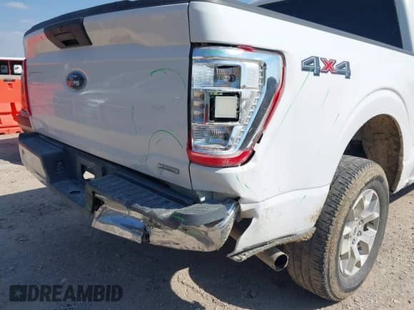 2023 Ford F-150 XL z VIN 1FTFW1E83PKF04795, wystawiony jako IAAI lot #43350329 z przebiegiem 44 445 mil mil oraz . Historia ofert i sprzedaży dostępna na DreamBid. Obrazek 6.