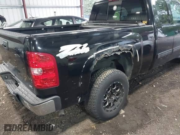 2009 Chevrolet Silverado 1500 LTZ with VIN 1GCEK39J29Z297231, listed as a IAAI auction lot 43394546 with 211,593 mi miles and . Bid and sale history available at DreamBid. Image 6.