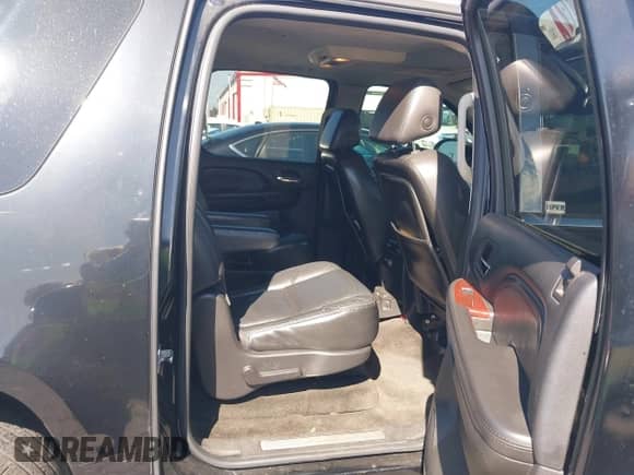 2007 Cadillac Escalade ESV with VIN 1GYFK66847R403337, listed as a IAAI auction lot 43421984 with 225,448 mi miles and . Bid and sale history available at DreamBid. Image 8.