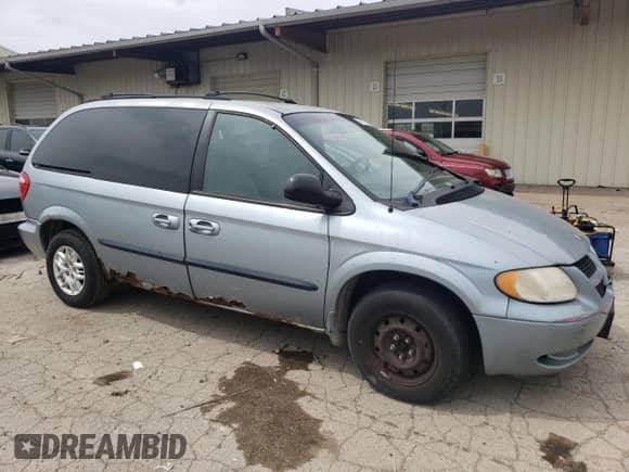 2002 Dodge Caravan Sport with VIN 1B4GP45352B732245, listed as a Copart auction lot 60757094 with 147,000 mi miles and Non repairable. Bid and sale history available at DreamBid. Image 4.