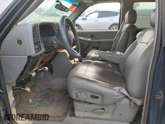 1999 Chevrolet Silverado 2500 LS с VIN 1GCGK29U8XE212006, выставлен на аукционе Copart как лот 74590714 с пробегом 172 624 миль миль и Списание • Salvage title. История ставок и продаж доступна на DreamBid. Изображение 7.