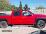 2011 Chevrolet Silverado 1500 LT z VIN 3GCPKSE33BG218147, wystawiony jako IAAI lot #43324112 z przebiegiem 83 575 mil mil oraz . Historia ofert i sprzedaży dostępna na DreamBid. Obrazek 13.