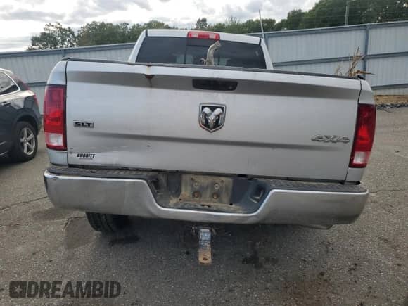 2016 Ram 1500 Big Horn z VIN 1C6RR7GT0GS170581, wystawiony jako Copart lot #85671535 z przebiegiem 133 898 mil mil oraz Szkoda całkowita • Salvage title. Historia ofert i sprzedaży dostępna na DreamBid. Obrazek 6.