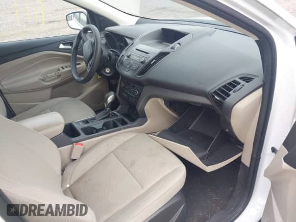 2018 Ford Escape SE с VIN 1FMCU9GD1JUA17586, выставлен на аукционе IAAI как лот 43243779 с пробегом Не указан миль и . История ставок и продаж доступна на DreamBid. Изображение 5.