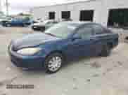 2005 Toyota Camry LE z VIN 4T1BE32K75U060475, wystawiony jako Copart lot #83996795 z przebiegiem Nie podano mil oraz Szkoda całkowita • Salvage title. Historia ofert i sprzedaży dostępna na DreamBid. Obrazek 1.