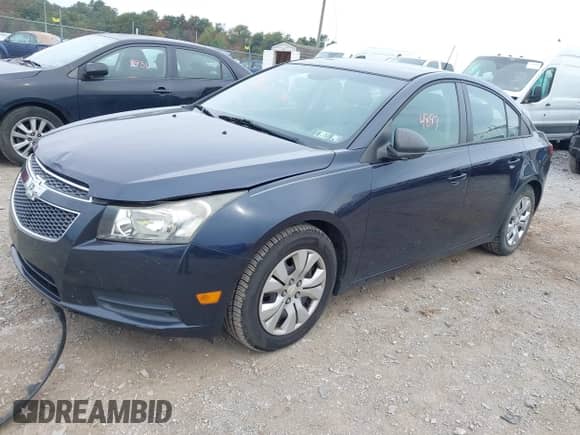 2014 Chevrolet Cruze LS с VIN 1G1PA5SG2E7159550, выставлен на аукционе IAAI как лот 43294897 с пробегом 172 092 миль миль и . История ставок и продаж доступна на DreamBid. Изображение 2.