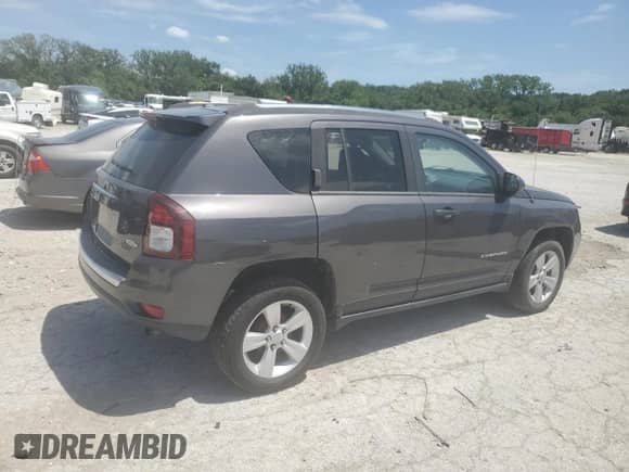 2015 Jeep Compass High Altitude with VIN 1C4NJCEA6FD171682, listed as a Copart auction lot 62288755 with 125,044 mi miles and Clean title. Bid and sale history available at DreamBid. Image 3.
