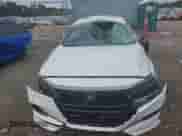 2021 Honda Accord Sport z VIN 1HGCV2F38MA016718, wystawiony jako IAAI lot #43208169 z przebiegiem 52 090 mil mil oraz . Historia ofert i sprzedaży dostępna na DreamBid. Obrazek 6.