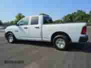 2017 Ram 1500 Tradesman z VIN 1C6RR6FGXHS769083, wystawiony jako Copart lot #66611645 z przebiegiem 175 674 mil mil oraz Czysty tytuł • Clean title. Historia ofert i sprzedaży dostępna na DreamBid. Obrazek 2.