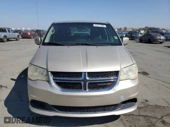 2013 Dodge Grand Caravan SXT with VIN 2C4RDGCG9DR771551, listed as a Copart auction lot 81871795 with 162,896 mi miles and Clean title. Bid and sale history available at DreamBid. Image 5.
