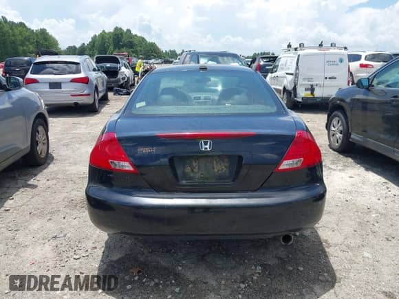 2006 Honda Accord EX-L z VIN 1HGCM72696A020098, wystawiony jako IAAI lot #42758648 z przebiegiem 296 760 mil mil oraz . Historia ofert i sprzedaży dostępna na DreamBid. Obrazek 17.