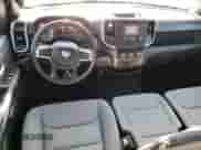 2021 Ram 1500 Big Horn z VIN 1C6RRFFG9MN596052, wystawiony jako Copart lot #66154605 z przebiegiem 47 288 mil mil oraz Szkoda całkowita • Salvage title. Historia ofert i sprzedaży dostępna na DreamBid. Obrazek 8.