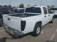2005 Chevrolet Colorado 1SC LS Z85 z VIN 1GCCS136258113504, wystawiony jako IAAI lot #42160678 z przebiegiem 377 555 mil mil oraz . Historia ofert i sprzedaży dostępna na DreamBid. Obrazek 4.