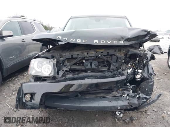 2010 Land Rover Range Rover Sport HSE Lux z VIN SALSK2D40AA256770, wystawiony jako IAAI lot #38414296 z przebiegiem 127 000 mil mil oraz . Historia ofert i sprzedaży dostępna na DreamBid. Obrazek 6.