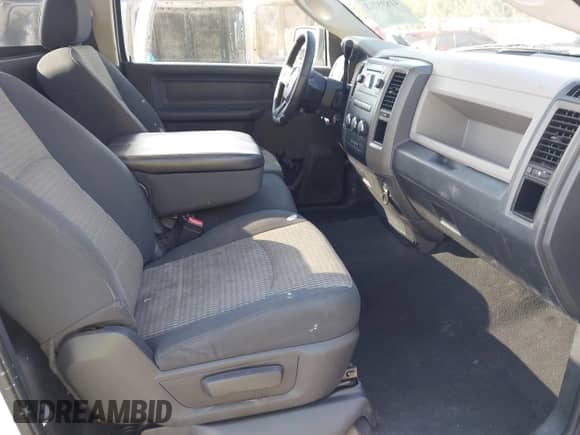 2009 Dodge 1500 ST with VIN 1D3HB16K19J520511, listed as a IAAI auction lot 41895713 with 200,124 mi miles and . Bid and sale history available at DreamBid. Image 5.