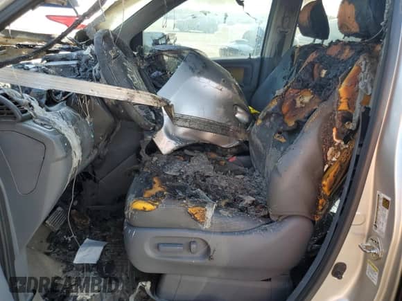 2007 Honda Odyssey Touring с VIN 5FNRL38837B117366, выставлен на аукционе Copart как лот 90310355 с пробегом Не указан миль и На запчасти • Non repairable. История ставок и продаж доступна на DreamBid. Изображение 7.