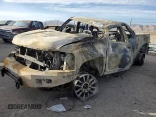 2011 Chevrolet Silverado 2500HD LT с VIN 1GC2KXCG6BZ265668, выставлен на аукционе Copart как лот 44702385 с пробегом Не указан миль и Списание • Salvage title. История ставок и продаж доступна на DreamBid. Изображение 1.