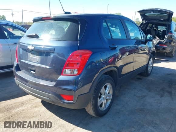 2019 Chevrolet Trax LS with VIN 3GNCJKSBXKL294489, listed as a IAAI auction lot 43301734 with 111,458 mi miles and . Bid and sale history available at DreamBid. Image 4.