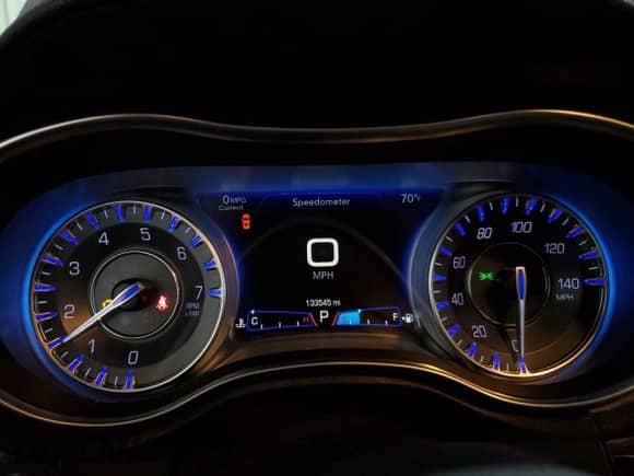 2015 Chrysler 300 Limited z VIN 2C3CCAAG0FH828709, wystawiony jako Copart lot #59428145 z przebiegiem 133 545 mil mil oraz Szkoda całkowita • Salvage title. Historia ofert i sprzedaży dostępna na DreamBid. Obrazek 9.