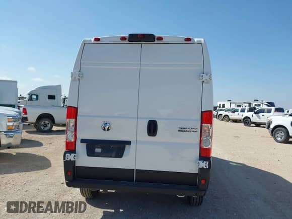 2025 Ram ProMaster Cargo Tradesman z VIN 3C6MRVHG6SE546311, wystawiony jako IAAI lot #42392193 z przebiegiem 1 568 mil mil oraz . Historia ofert i sprzedaży dostępna na DreamBid. Obrazek 16.