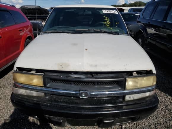 2003 Chevrolet S-10 with VIN 1GCCS14X738213389, listed as a Copart auction lot 74366234 with Not provided miles and Salvage title. Bid and sale history available at DreamBid. Image 5.