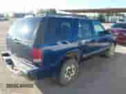 2002 Chevrolet Blazer LS with VIN 1GNDT13W82K101185, listed as a IAAI auction lot 43332635 with 130,604 mi miles and . Bid and sale history available at DreamBid. Image 4.