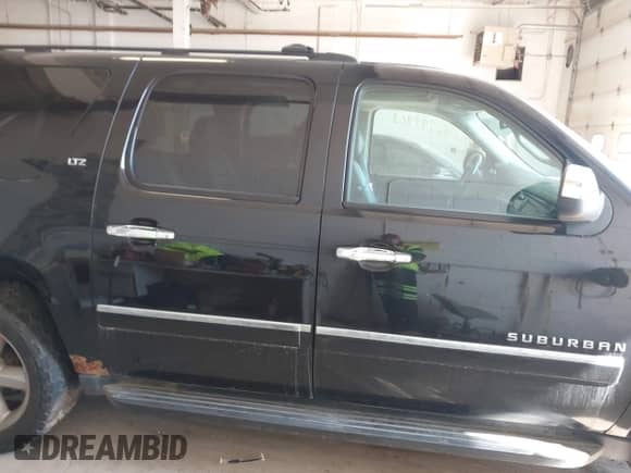 2012 Chevrolet Suburban LTZ с VIN 1GNSKKE79CR152533, выставлен на аукционе IAAI как лот 42191961 с пробегом 175 618 миль миль и . История ставок и продаж доступна на DreamBid. Изображение 13.