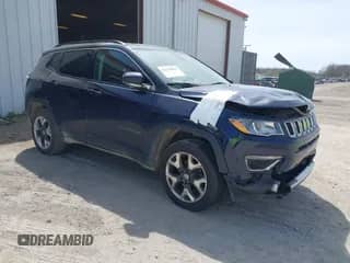 2018 Jeep Compass Limited z VIN 3C4NJDCB8JT397159, wystawiony jako IAAI lot #42128569 z przebiegiem 104 276 mil mil oraz . Historia ofert i sprzedaży dostępna na DreamBid. Obrazek 1.