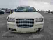 2009 Chrysler 300 Touring с VIN 2C3LA53V59H577540, выставлен на аукционе Copart как лот 59521425 с пробегом Не указан миль и Списание • Salvage title. История ставок и продаж доступна на DreamBid. Изображение 5.
