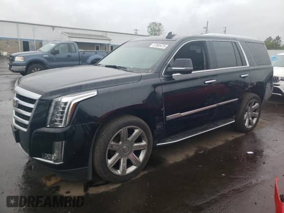2020 Cadillac Escalade Luxury с VIN 1GYS4BKJ7LR131211, выставлен на аукционе Copart как лот 57805475 с пробегом Не указан миль и Списание • Salvage title. История ставок и продаж доступна на DreamBid. Изображение 1.
