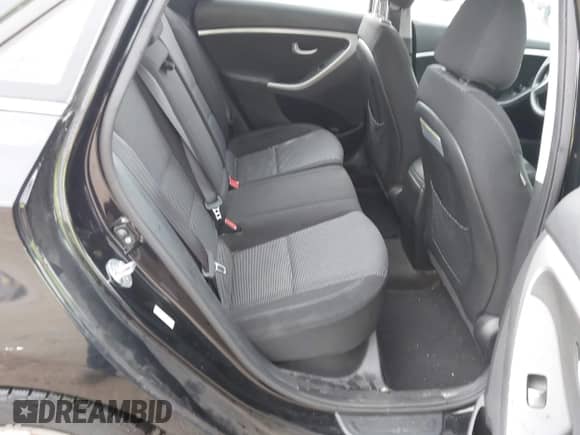 2016 Hyundai Elantra z VIN KMHD35LH4GU263548, wystawiony jako IAAI lot #43259370 z przebiegiem 132 988 mil mil oraz . Historia ofert i sprzedaży dostępna na DreamBid. Obrazek 8.